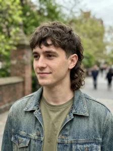 Wavy soft mullet hairstyle