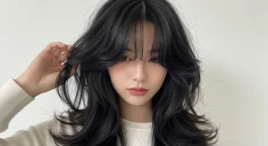 korean wolf cut with curtain bangs soft airy hairstyle